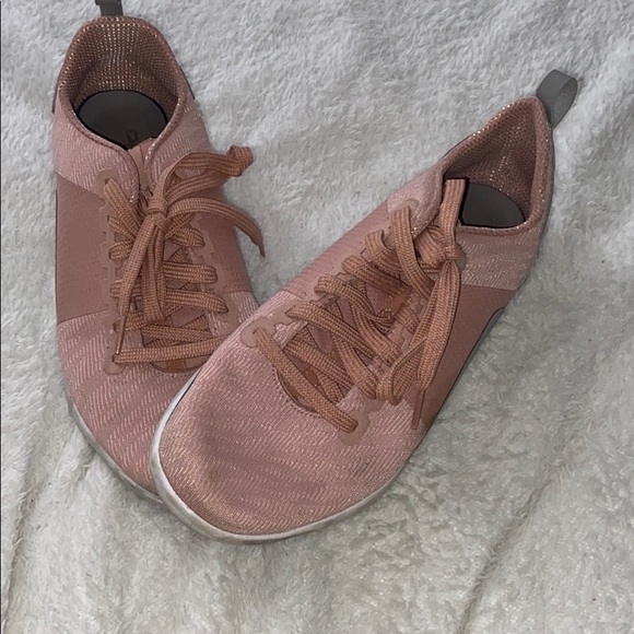 Women’s Reebok sneakers - Picture 1 of 3